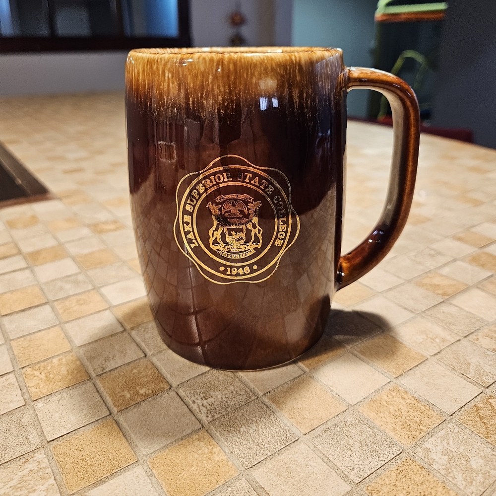 Vintage Hull College Pottery MUG LARGE Lake Superior State EUC!!!